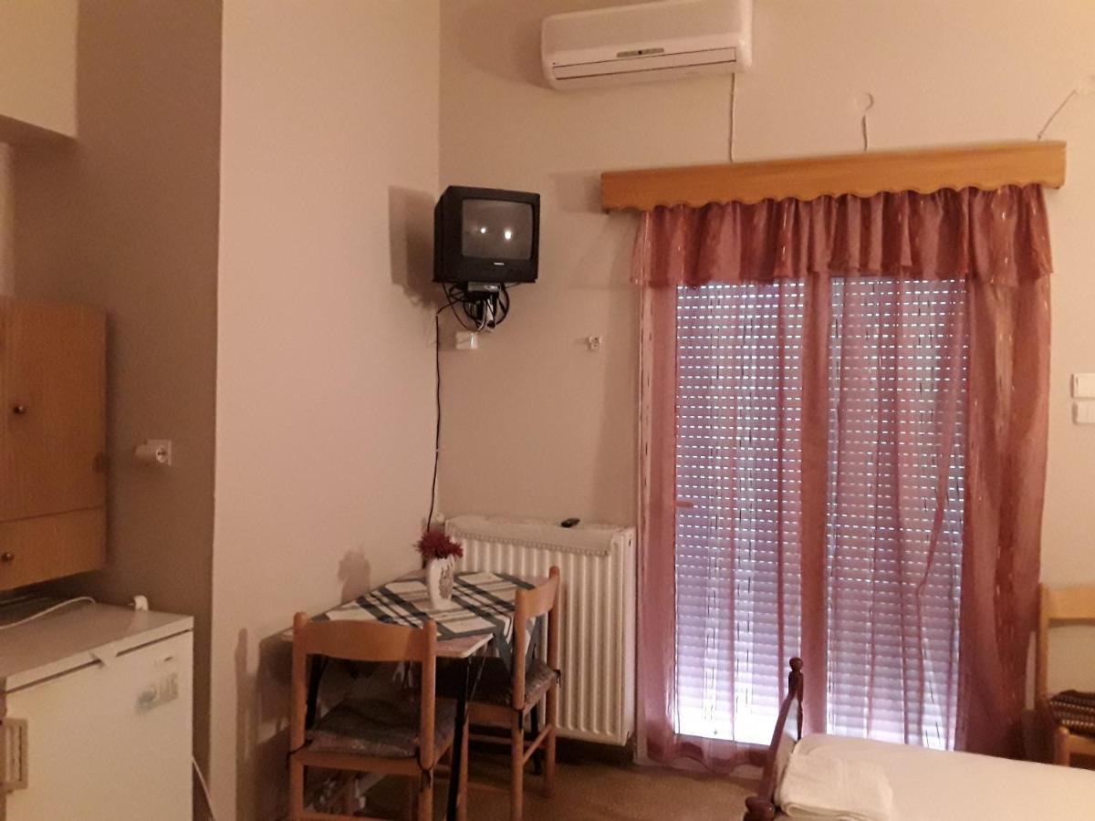 Γιαννουλα Κρετση Hotel Kamena Vourla Eksteriør billede